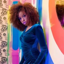 Colorproof Curl Conditioner 8 Colorproof Curl Conditioner -Bumble Sale Store 2023 CURL CP SHAUNTE 22 04 11 0239