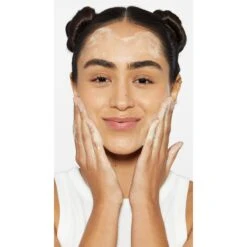 Dermalogica Daily Milkfoliant 23 Dermalogica Daily Milkfoliant -Bumble Sale Store 9x16 handtocheek Marcella DailyMilkfoliant