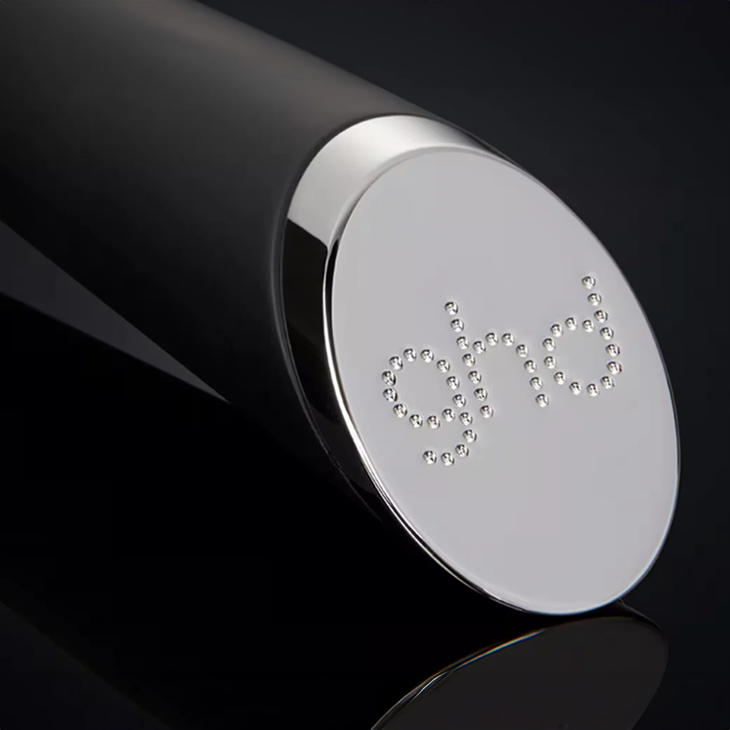 GHD Ceramic Vented Radial Brush Size 2 - 1.3" 4 GHD Ceramic Vented Radial Brush Size 2 - 1.3" - Image 2