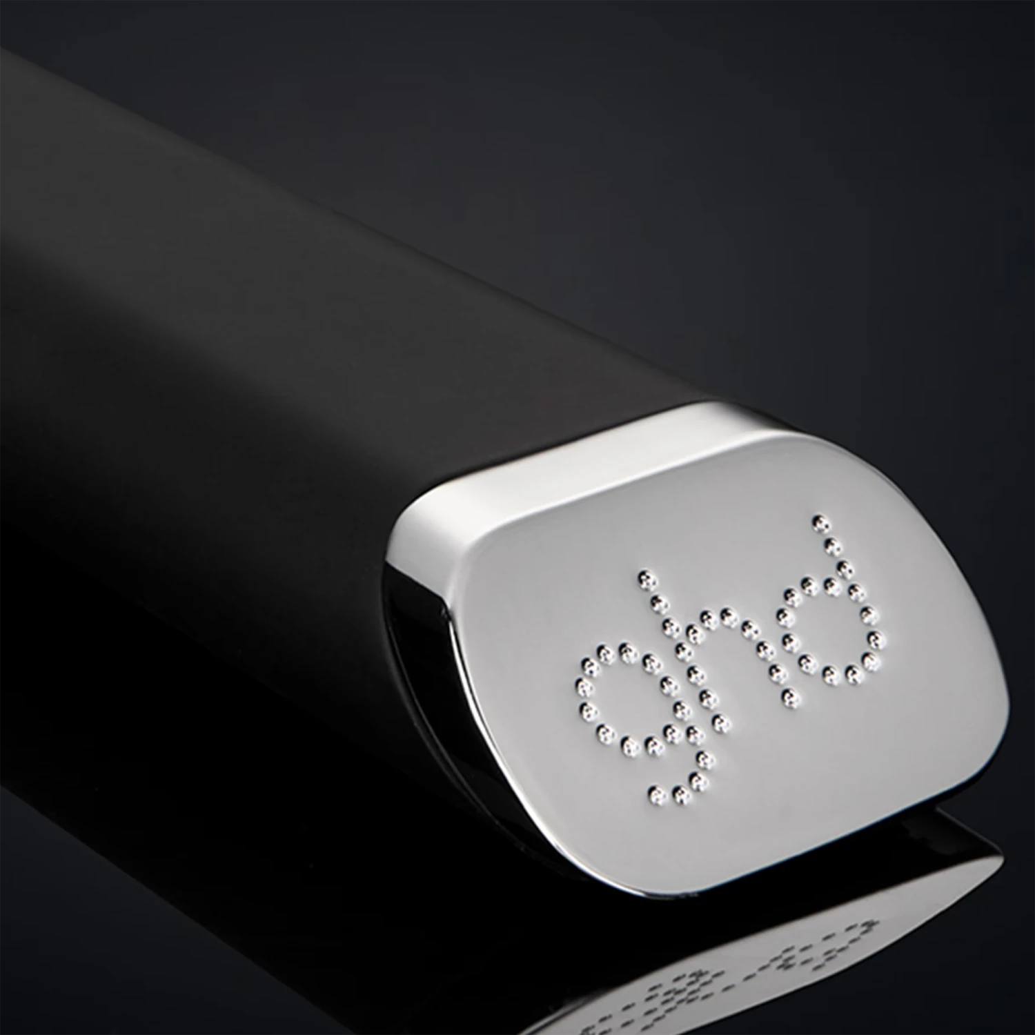 GHD The Dresser Oval Dressing Brush 4 GHD The Dresser Oval Dressing Brush - Image 2