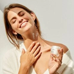 Natura Bisse Tensolift Neck Cream -Bumble Sale Store INH 31A167 ABOUT VER2