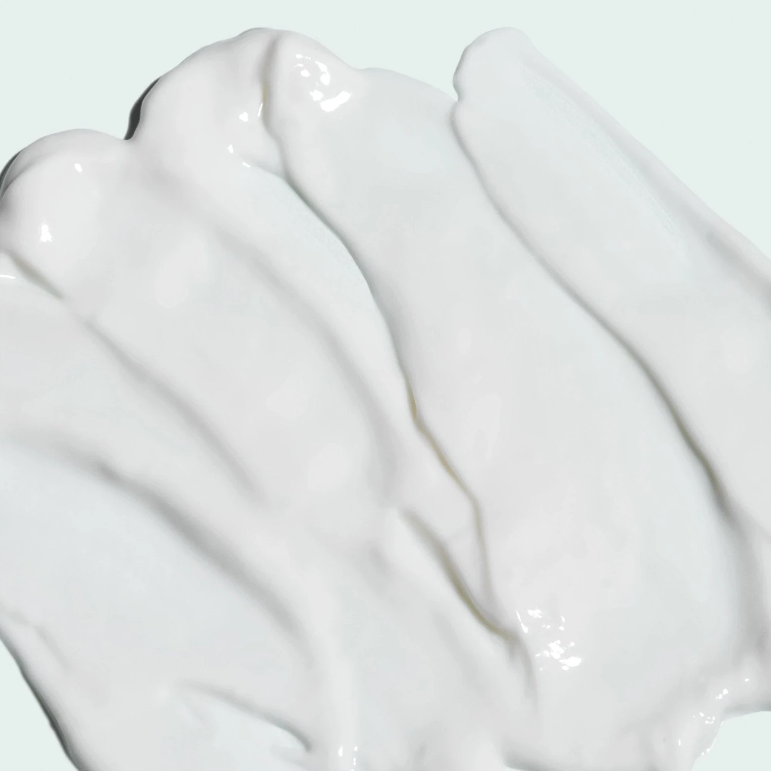 Image Skincare Iluma Intense Brightening Crème 4 Image Skincare Iluma Intense Brightening Crème - Image 2