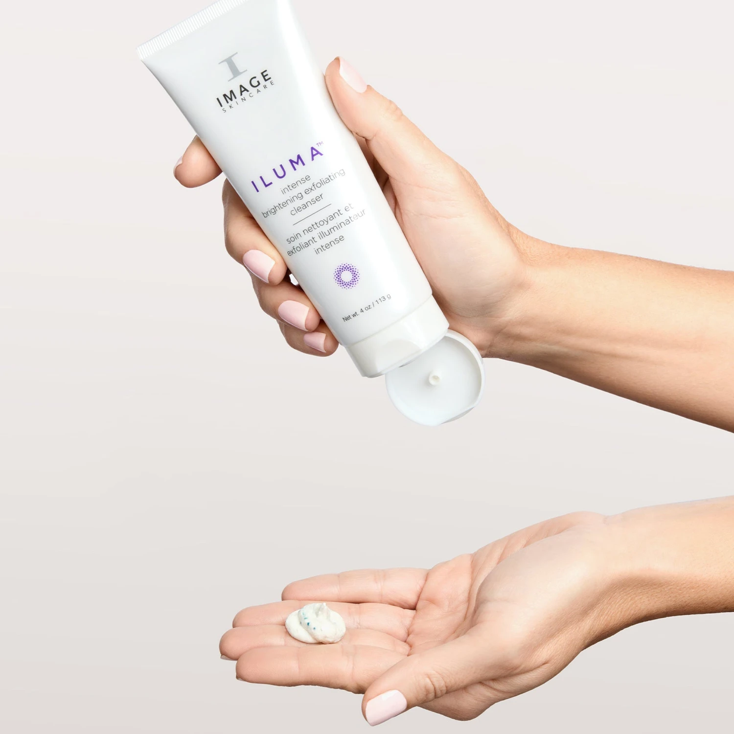 Image Skincare Iluma Intense Brightening Exfoliating Cleanser 5 Image Skincare Iluma Intense Brightening Exfoliating Cleanser - Image 4