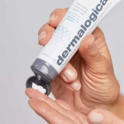 Dermalogica Intensive Moisture Balance -Bumble Sale Store Intensive Moisture Balance Step2 Dispense fcc937b9 5113 4802 9af1 b4144190ebf8