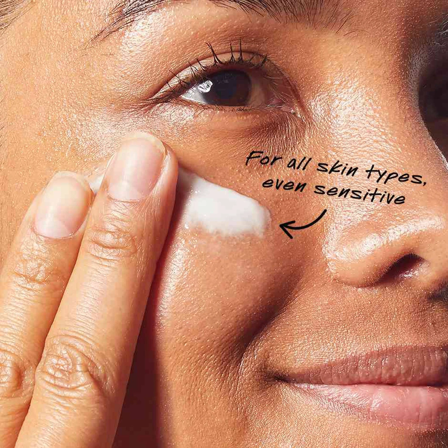 Kiehl's Powerful-Strength Vitamin C Serum 8 Kiehl's Powerful-Strength Vitamin C Serum - Image 6