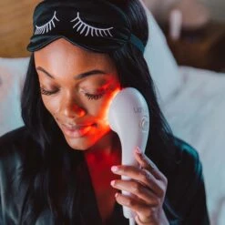 LightStim For Wrinkles -Bumble Sale Store LightStimforWrinkles model