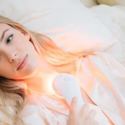 LightStim For Wrinkles -Bumble Sale Store LightStimforWrinkles model2