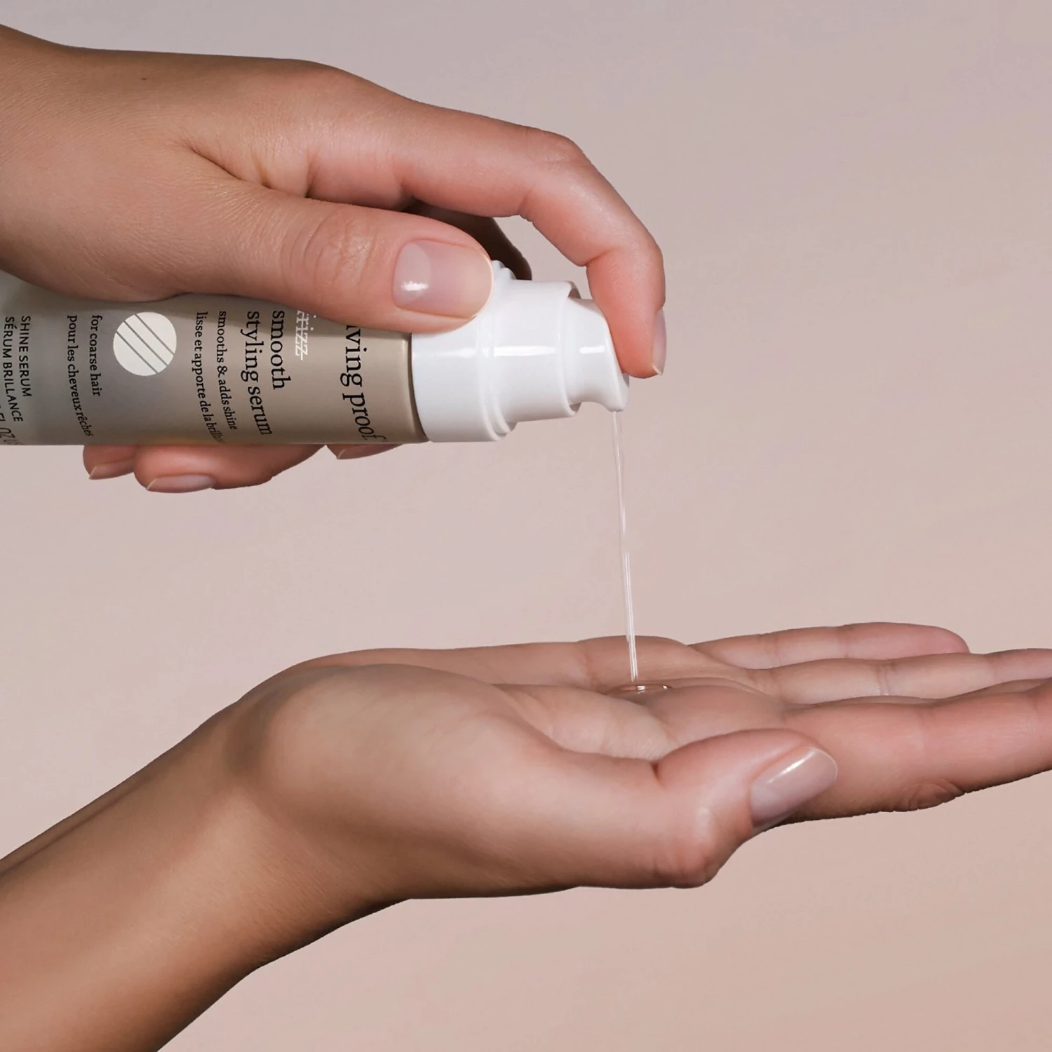 Living Proof Frizz Smooth Styling Serum 4 Living Proof Frizz Smooth Styling Serum - Image 2