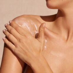 Natura Bisse Diamond Body Cream -Bumble Sale Store Natura Bisse Diamond Body Cream 3