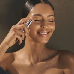 Natura Bisse Diamond Cocoon Sheer Eye Cream -Bumble Sale Store Natura Bisse Diamond Cocoon Sheer Eye Cream 5