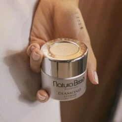 Natura Bisse Diamond Extreme Cream Light 15 Natura Bisse Diamond Extreme Cream Light -Bumble Sale Store Natura Bisse Diamond Extreme Cream Light 7