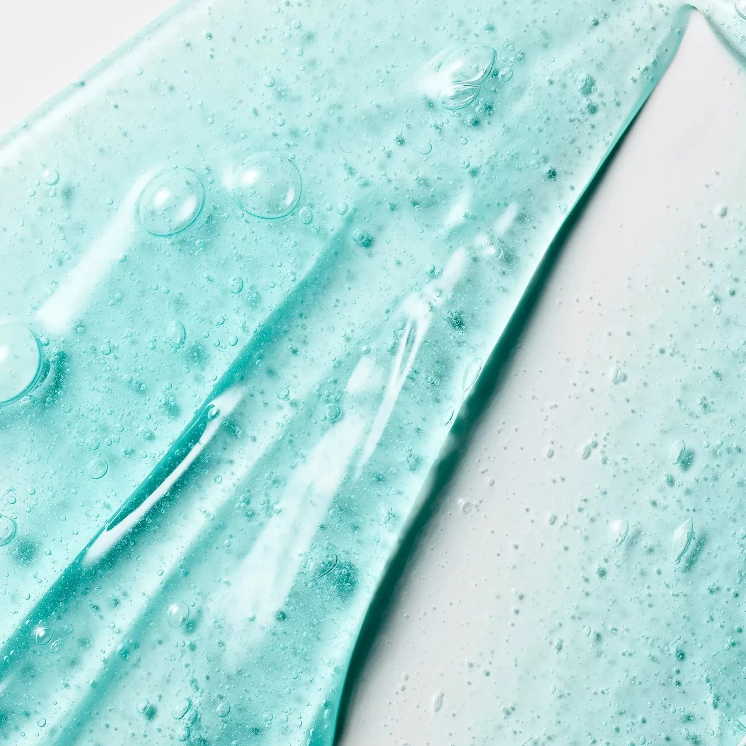 Nioxin System 1 Scalp + Hair Shampoo And Conditioner Liter Duo ($104 Value) 5 Nioxin System 1 Scalp + Hair Shampoo And Conditioner Liter Duo ($104 Value) - Image 3