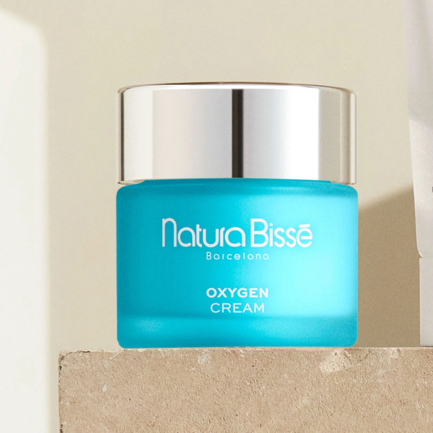 Natura Bisse Oxygen Cream 7 Natura Bisse Oxygen Cream - Image 5