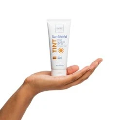 Obagi Sun Shield Tint Broad Spectrum SPF 50 - Warm 8 Obagi Sun Shield Tint Broad Spectrum SPF 50 - Warm -Bumble Sale Store Obagi Sun Shield Tint Broad Spectrum SPF 50 Warm hand