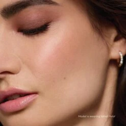 Jane Iredale PurePressed Blush - Limited Edition 30th Anniversary Collection -Bumble Sale Store PurePressedBlush PDP Model 04 2000x 48e228ed 6d9b 4f4a ae7b 36c4880c2ed6