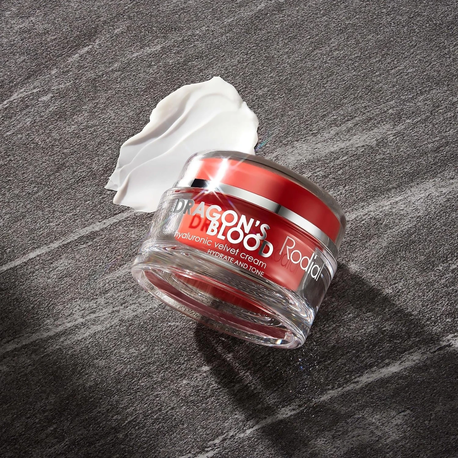 Rodial Dragon's Blood Hyaluronic Velvet Cream 5 Rodial Dragon's Blood Hyaluronic Velvet Cream - Image 3