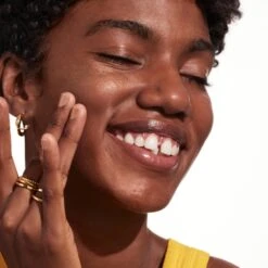 Supergoop! Glowscreen Broad Spectrum Sunscreen SPF 40 - Sunset -Bumble Sale Store Supergoop Glowscreen Sunset 1