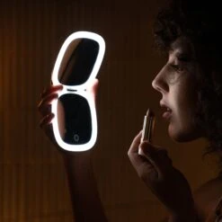 Vanity Planet Moda | Mini Light Up Makeup Mirror - Black -Bumble Sale Store VP Moda Black Lifestyle Web Image 01