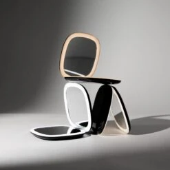 Vanity Planet Moda | Mini Light Up Makeup Mirror - Black -Bumble Sale Store VP Moda Lifestyle Web 1800x1800 05