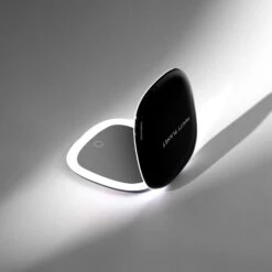 Vanity Planet Moda | Mini Light Up Makeup Mirror - Black -Bumble Sale Store VP Moda Lifestyle Web 1800x1800 06