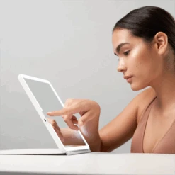 Vanity Planet Pose L LED Travel Mirror 2.0 18 Vanity Planet Pose L LED Travel Mirror 2.0 -Bumble Sale Store VP Pose 2.0 Grey Studio 3