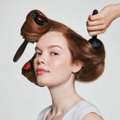 Olaplex Volumizing Blow Dry Mist -Bumble Sale Store Volumizing Beauty PDP 2000x2000CMYK 3