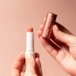 COOLA Suncare Mineral Liplux Organic Tinted Lip Balm Sunscreen SPF 30 - Nude Beach -Bumble Sale Store coola tinted lip balm nude beach2 3
