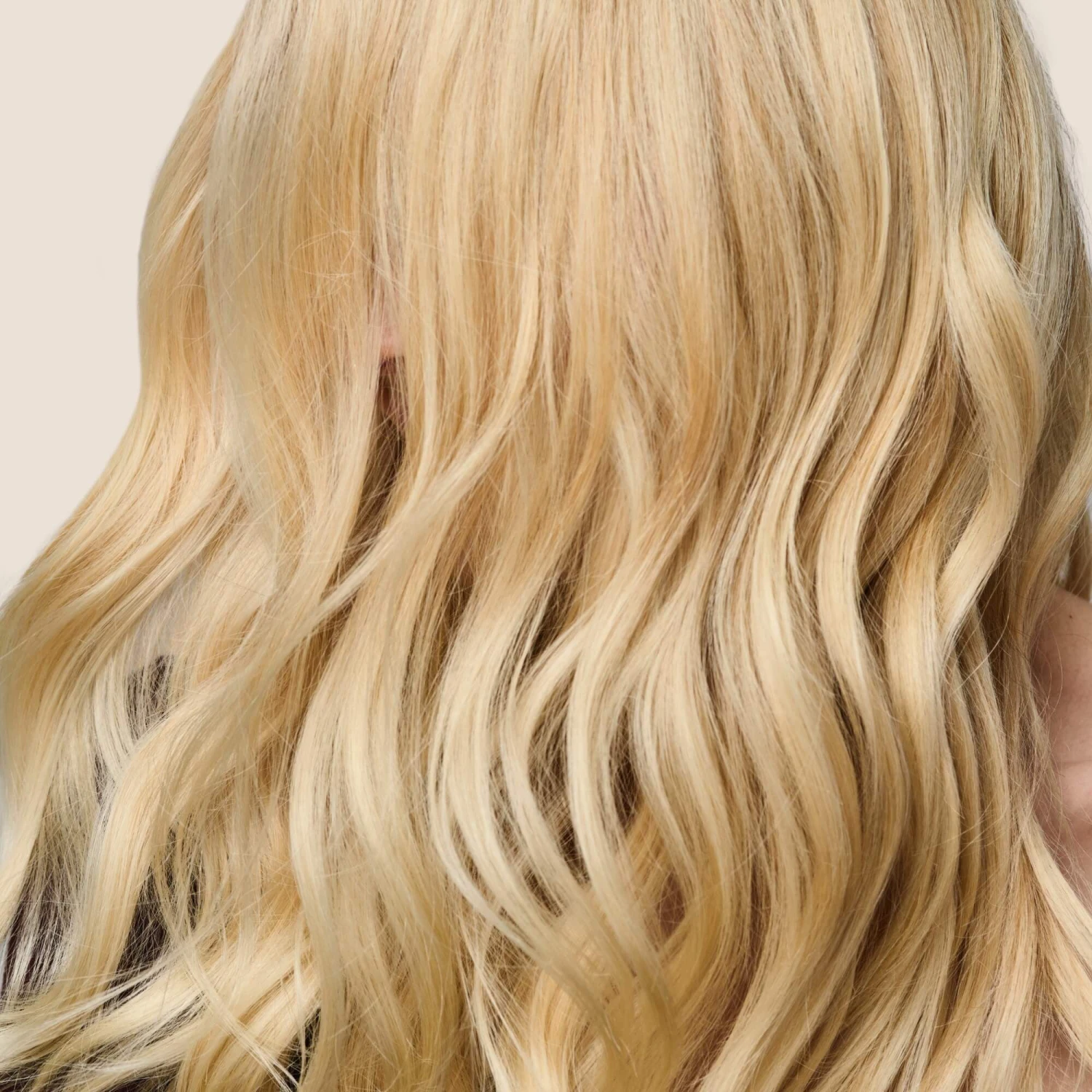 Living Proof Restore Perfecting Spray 5 Living Proof Restore Perfecting Spray - Image 3