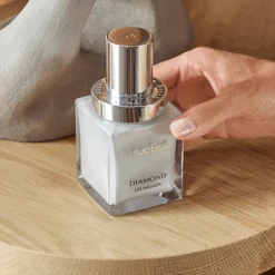 Natura Bisse Diamond Life Infusion -Bumble Sale Store naturabisse diamond life infusion3
