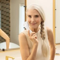 ReVive Lux Clinical Anti-Aging & Acne -Bumble Sale Store reVive Lux Clinical Acne AntiAging LightTherapy Lifestyle 1