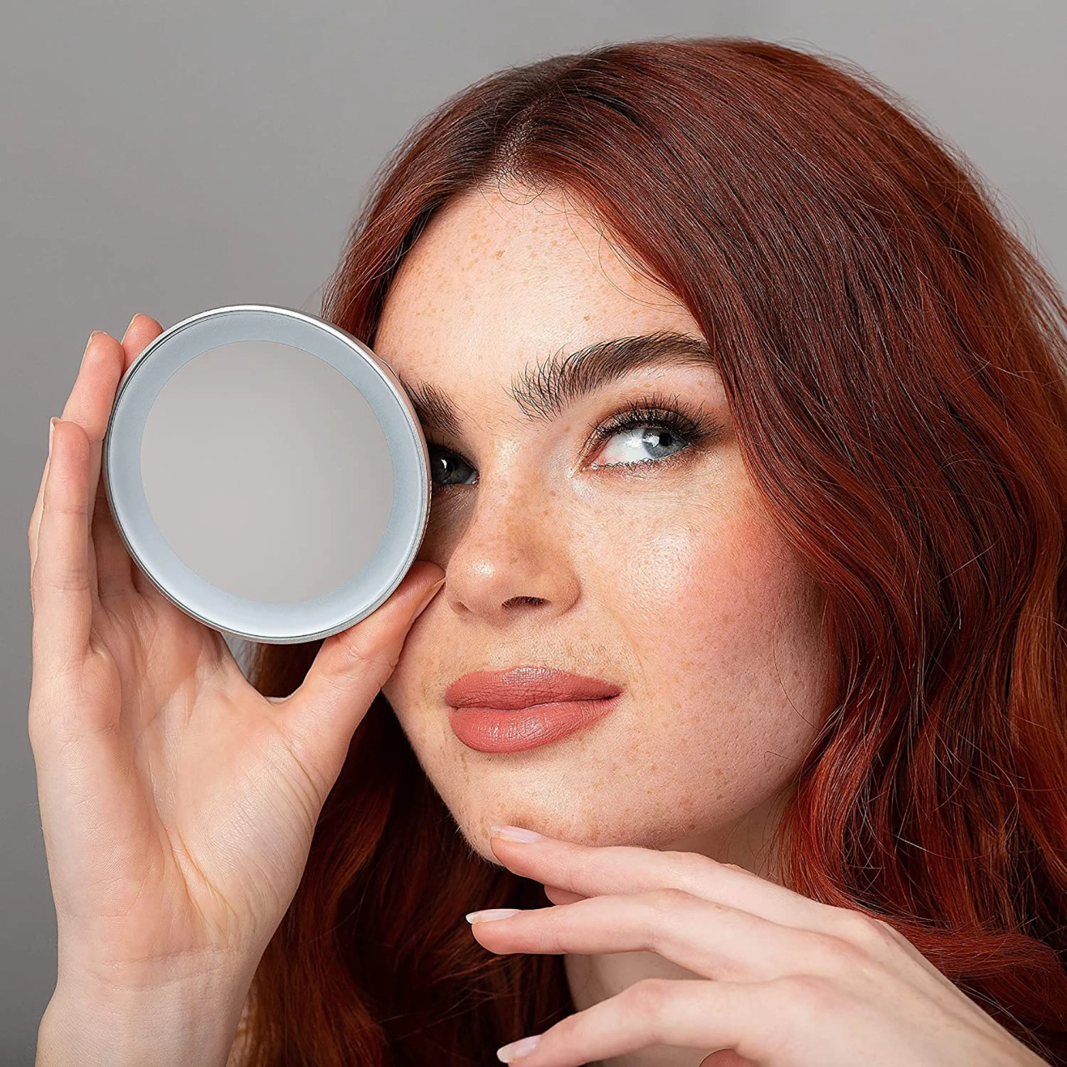 Tweezerman LED 15x Mini Mirror #6796-R 5 Tweezerman LED 15x Mini Mirror #6796-R - Image 3