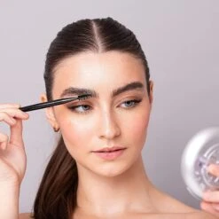 Tweezerman LED 15x Mini Mirror #6796-R 9 Tweezerman LED 15x Mini Mirror #6796-R -Bumble Sale Store tweezerman led mini mirror4